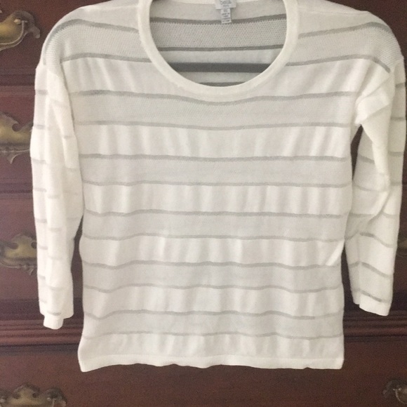 Top - Picture 1 of 2